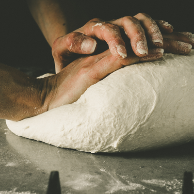 Hvordan laver man Glutenfri Pizzabund? En knasende god oplevelse